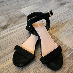 Girls black sandals